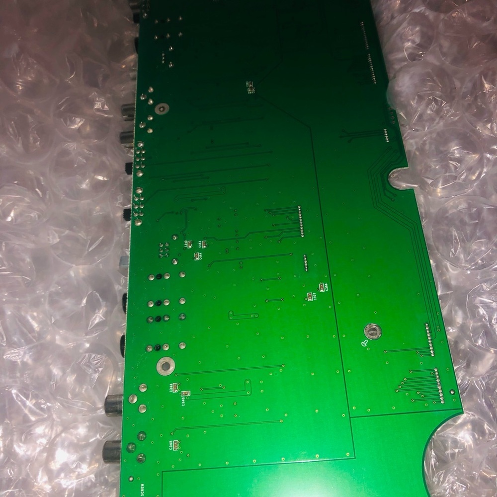 Native Instruments Traktor S4 MK1 Connector Board Replacement - Picture 4 of 9